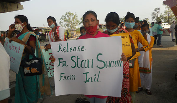 Protestoers at a raly for Fr. Stan Swarmy in Darjeeling, India. Credit: Pascal XaXo SJ
