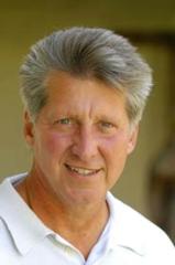 Ron Hansen photographed by Charles Barry. Source: FSG/Picador.