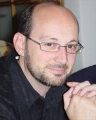 Enrique Joven photographed by Maria C. Diaz. Source: HarperCollins.